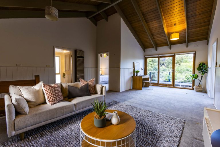 Real Estate 5146 768x512