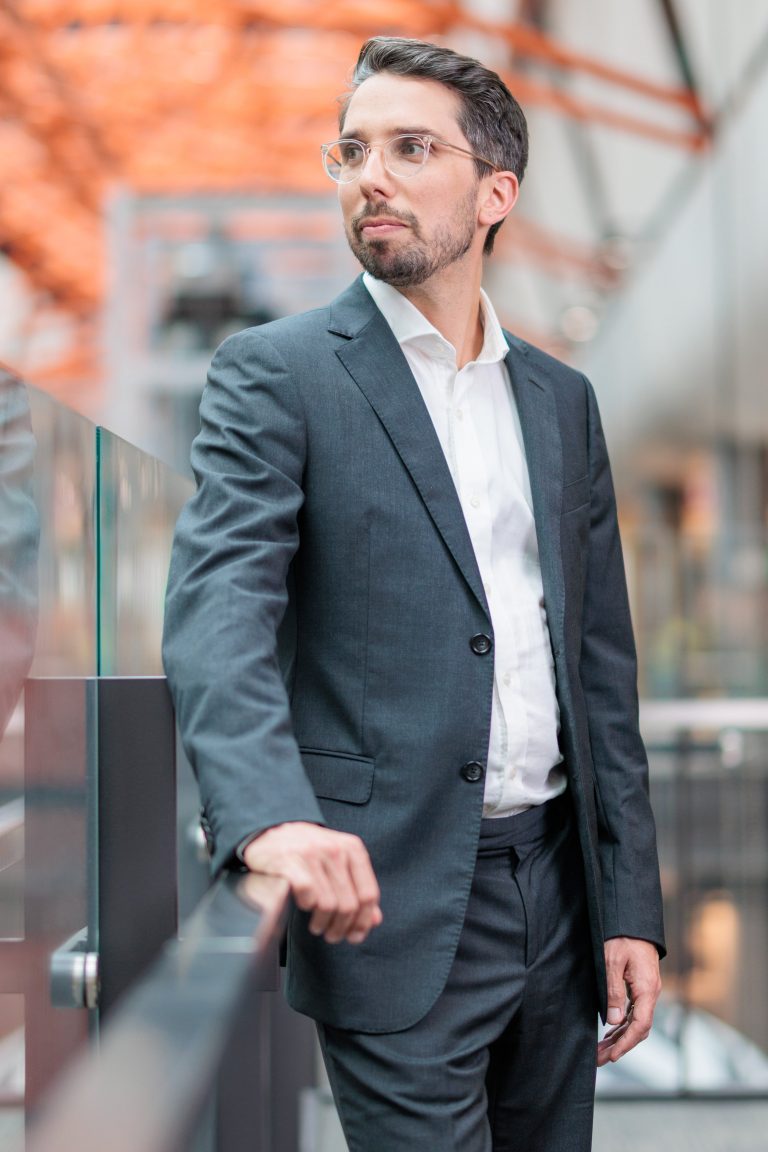 20231123 R7  3225 LR 768x1152